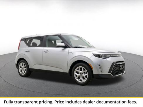 Used 2025 Kia Soul LX w/ LX Technology Package FWD image 1