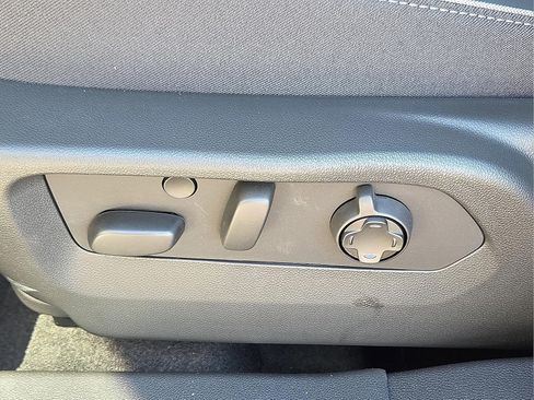 New 2026 Buick Envision Avenir image 14