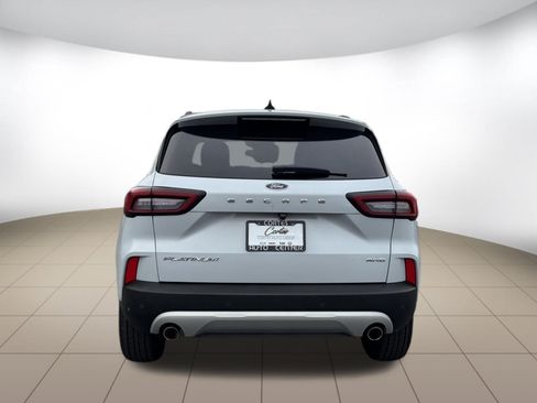 Used 2025 Ford Escape Platinum AWD/4WD image 6