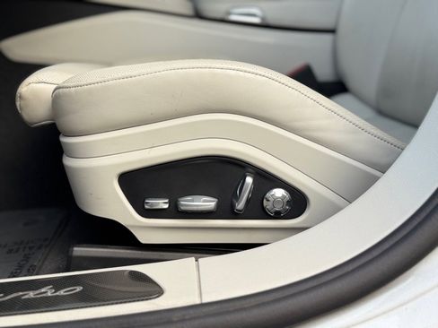 Used 2018 Porsche Panamera Turbo Executive w/ Assistance Package image 39