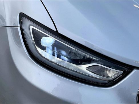 Used 2024 Chrysler Pacifica Touring-L image 30