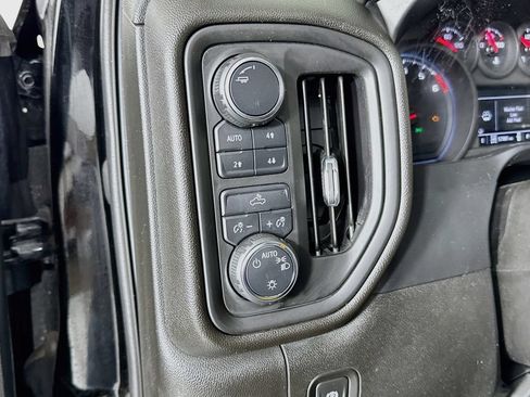 Used 2021 Chevrolet Silverado 1500 Custom Trail Boss AWD/4WD image 15