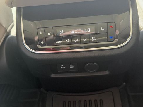 Used 2025 Nissan Armada Platinum AWD/4WD image 14
