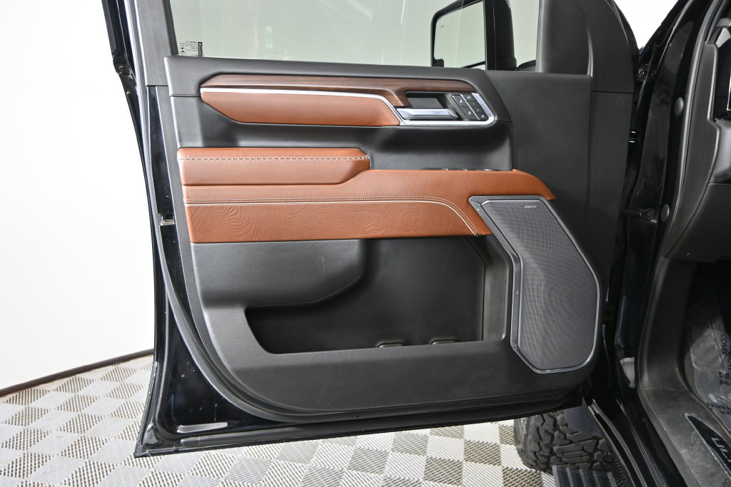 Used 2024 GMC Sierra 3500 Denali Ultimate AWD/4WD image 17