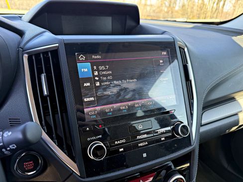 Used 2020 Subaru Forester Limited image 17