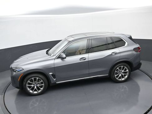 New 2026 BMW X5 xDrive40i w/ Climate Comfort Package AWD/4WD image 33
