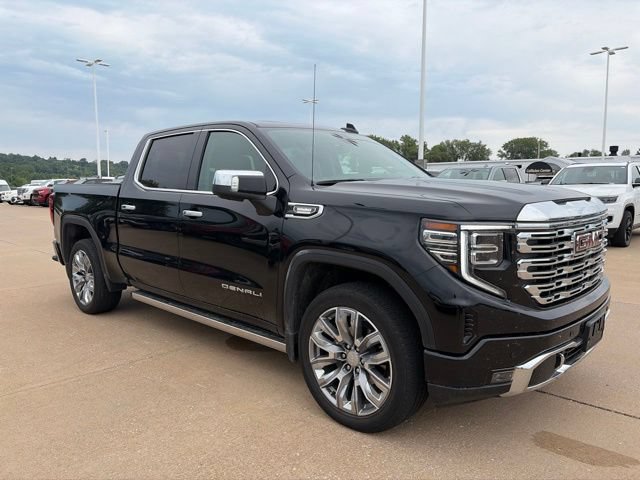 Used 2025 GMC Sierra 1500 Denali AWD/4WD image 1