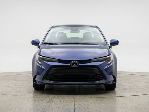 Used 2025 Toyota Corolla LE FWD image 2