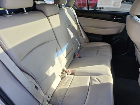 Used 2017 Subaru Outback 2.5i Limited AWD/4WD image 23