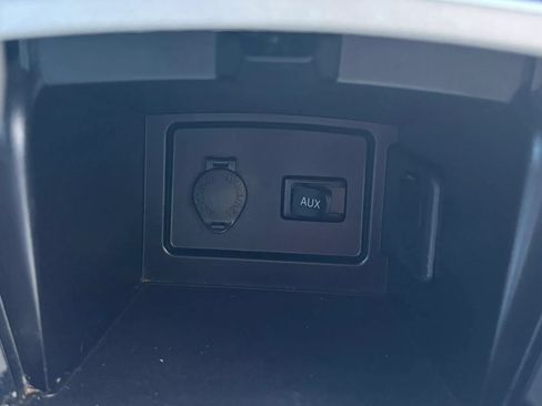 Used 2011 Toyota Camry LE FWD image 23