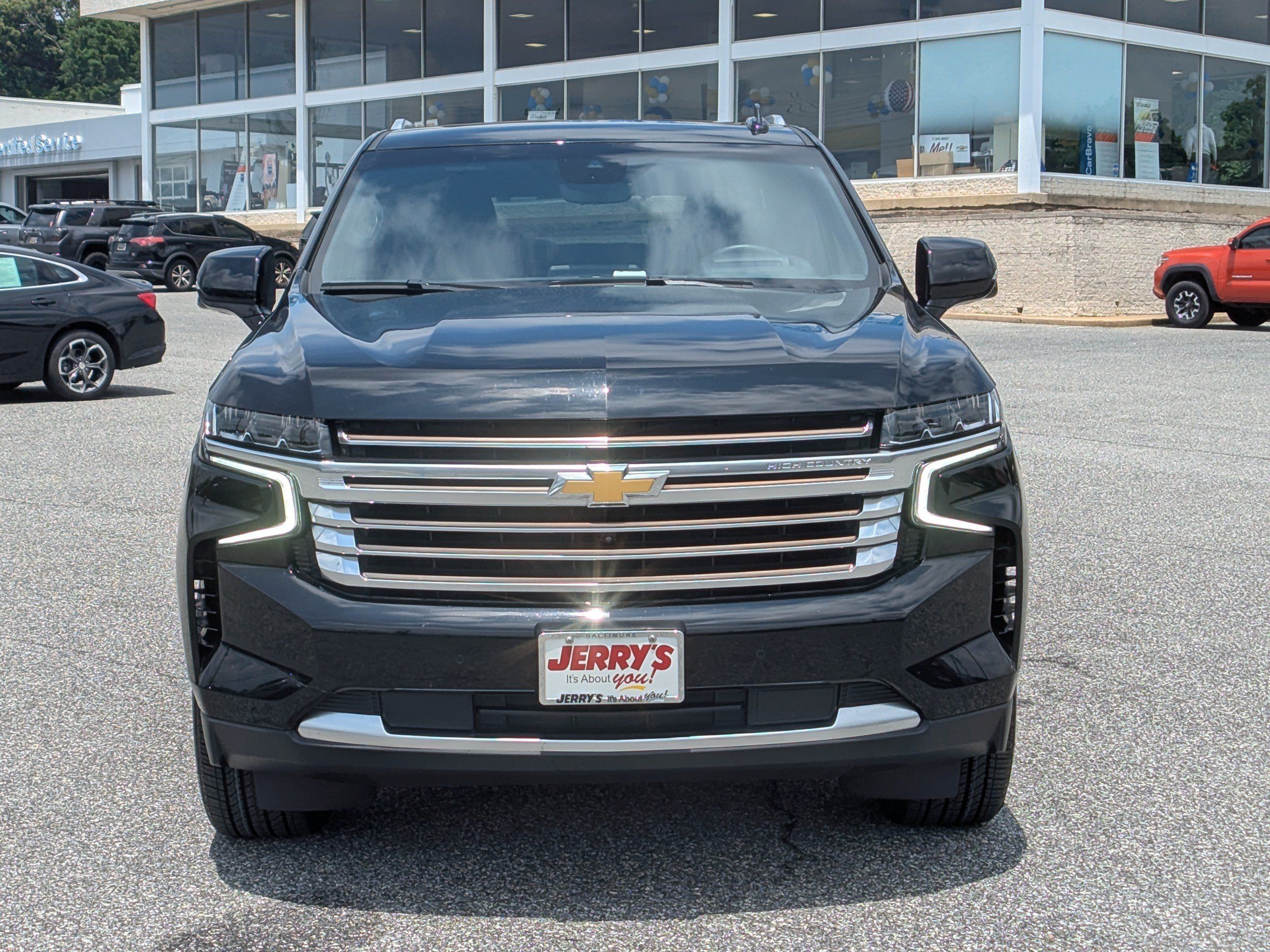 Used 2024 Chevrolet Tahoe High Country AWD/4WD image 2