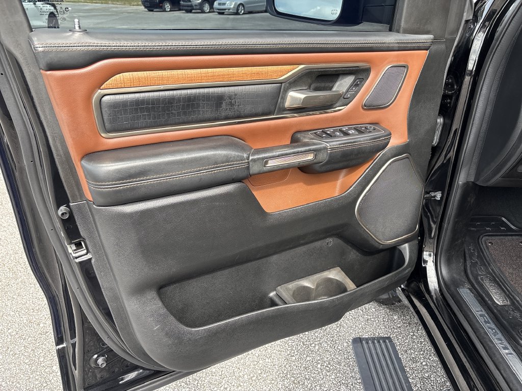Used 2022 RAM 1500 Limited AWD/4WD image 17