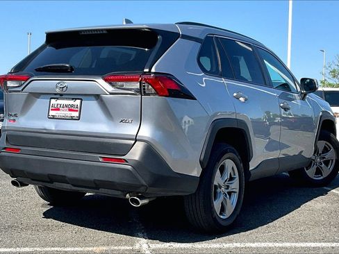 Used 2024 Toyota RAV4 XLE FWD image 12