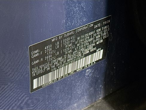 Used 2025 Subaru Outback Premium image 12