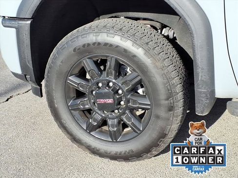 Used 2024 GMC Sierra 2500 AT4 w/ AT4 Premium Plus Package image 9