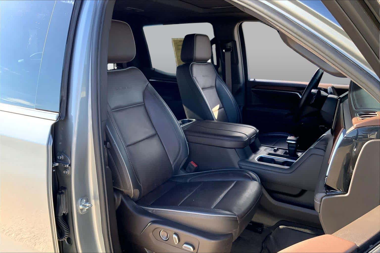 Used 2024 GMC Sierra 1500 Denali w/ Denali Reserve Package AWD/4WD image 9