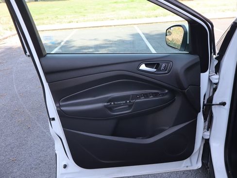 Used 2017 Ford Escape SE AWD/4WD image 23