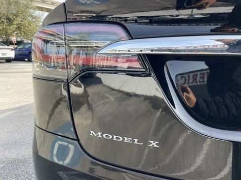 Used 2018 Tesla Model X 100D image 14
