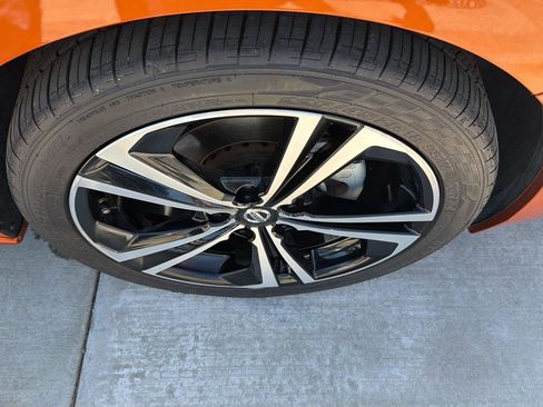 Used 2023 Nissan Sentra SR w/ Electronics Package FWD image 32