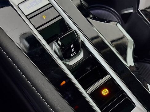 New 2026 Volkswagen Atlas SEL Premium R-Line image 17