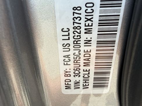 Used 2024 RAM 2500 Tradesman w/ Chrome Appearance Group AWD/4WD image 34
