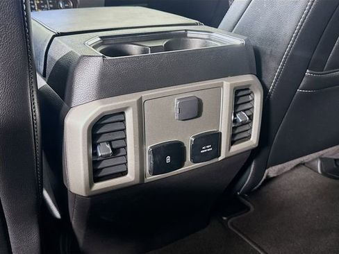 Used 2020 Ford F350 Lariat image 27