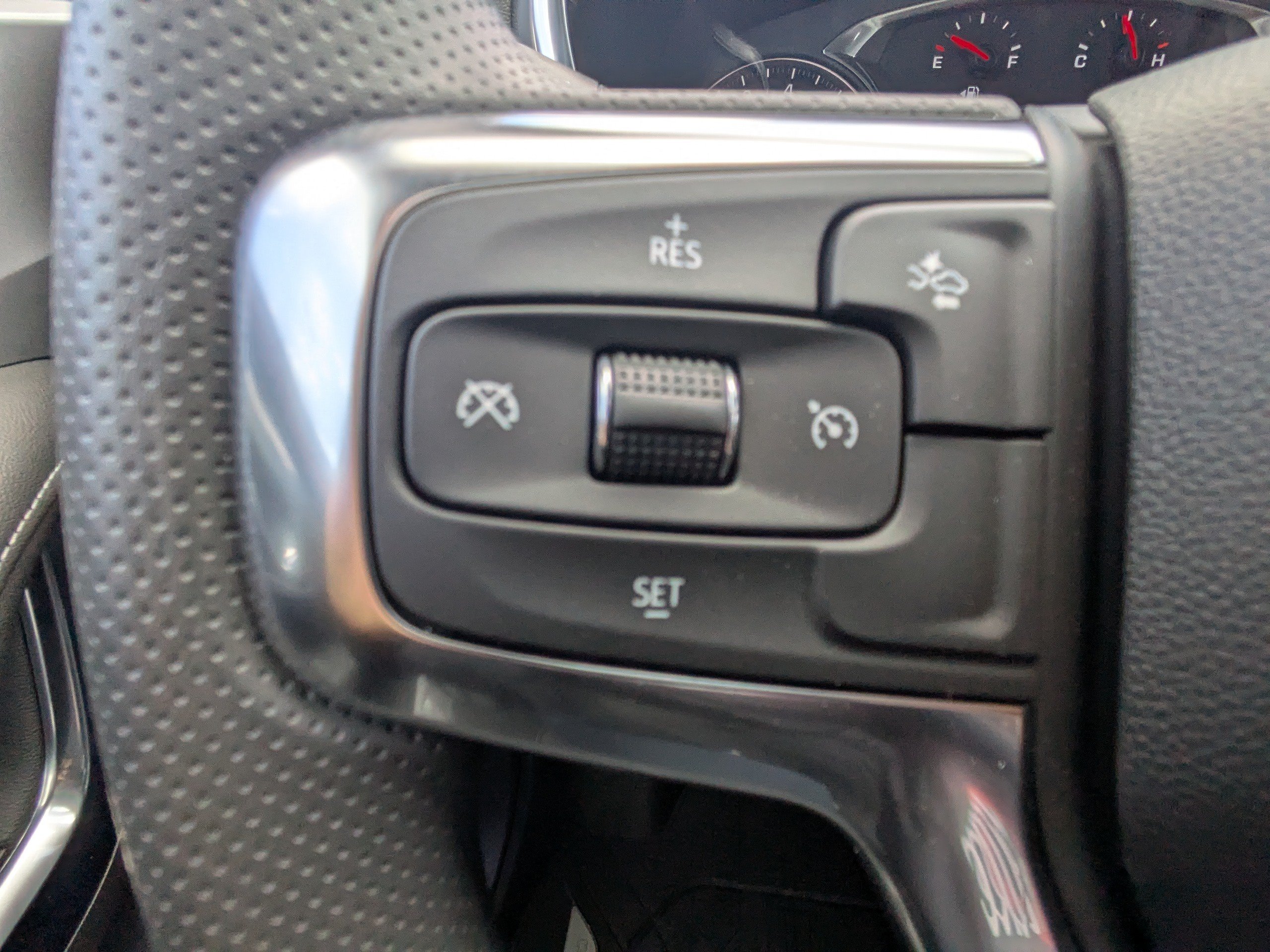 New 2026 Chevrolet Blazer LT w/ Convenience Package FWD image 25