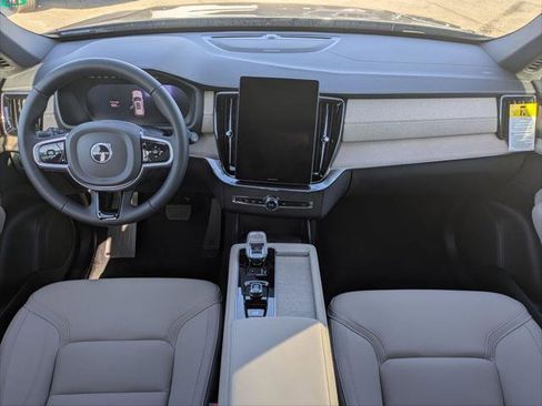 New 2026 Volvo XC90 B6 Plus w/ Protection Package Premier image 11