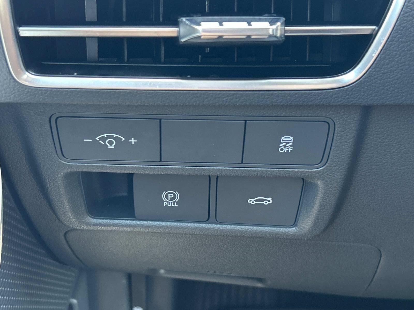 Used 2025 Hyundai Sonata SEL FWD image 34