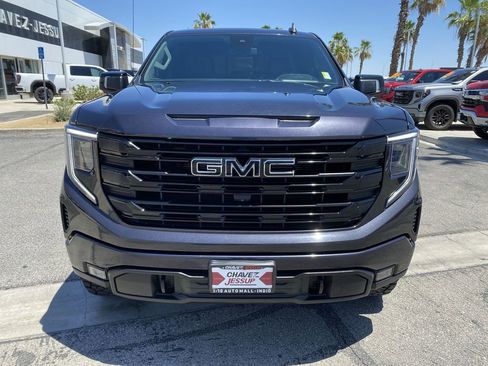 Used 2023 GMC Sierra 1500 Elevation w/ Elevation Premium Package AWD/4WD image 31