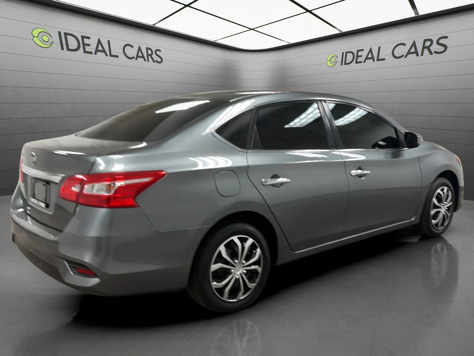 Used 2018 Nissan Sentra S FWD image 5