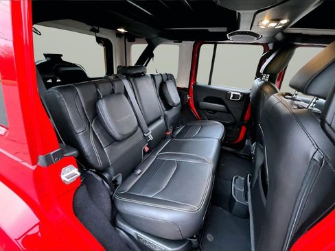 Used 2023 Jeep Wrangler Unlimited Sahara w/ Cold Weather Group image 23