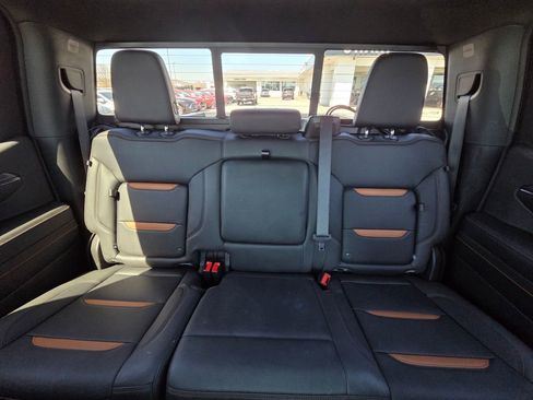 Used 2024 GMC Sierra 1500 AT4 w/ AT4 Premium Package image 28