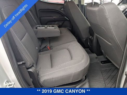 Used 2019 GMC Canyon SLE w/ SLE Convenience Package image 39