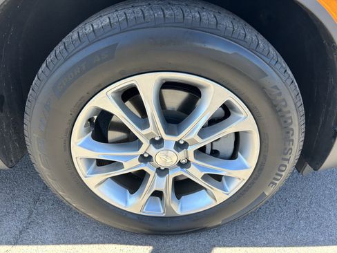 Used 2022 Hyundai Palisade SE FWD image 9