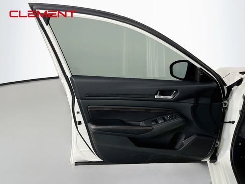 Used 2022 Nissan Altima 2.5 SR FWD image 26