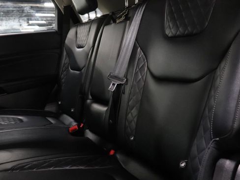 Used 2023 Ford Edge Titanium image 20