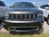 Used 2020 Jeep Grand Cherokee Limited w/ Luxury Group II image 2