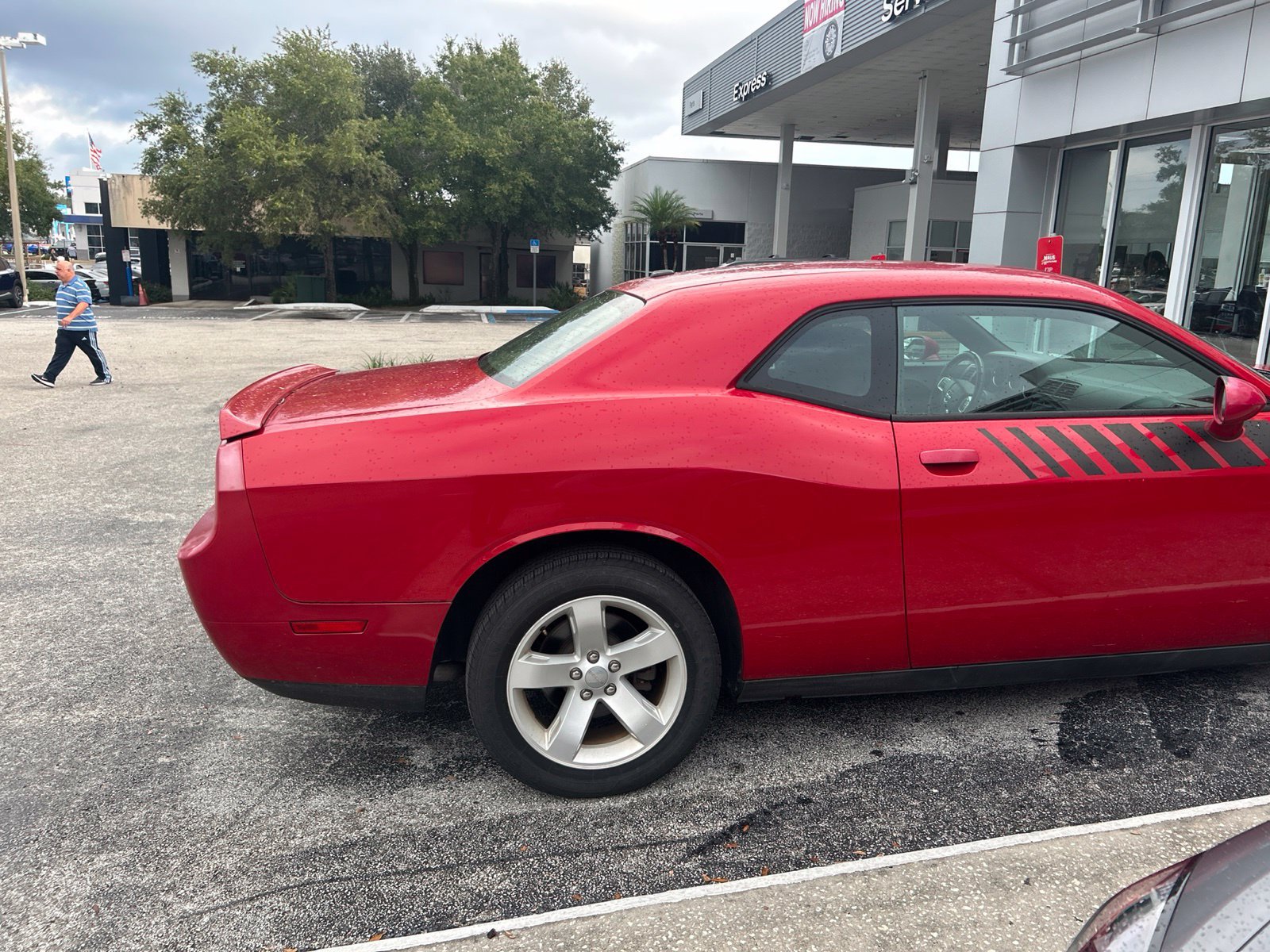 Used 2011 Dodge Challenger RWD image 10
