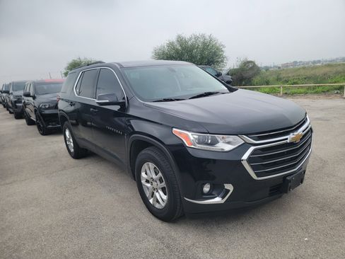 Used 2020 Chevrolet Traverse LT FWD image 1