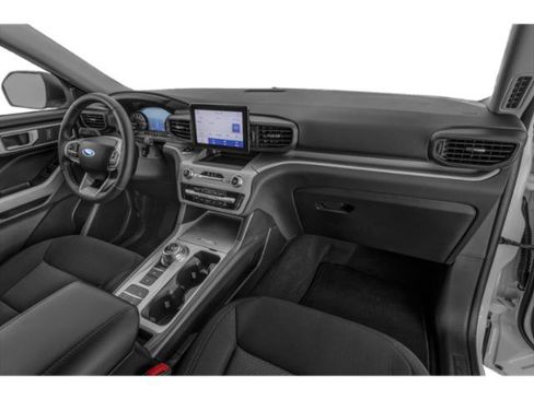 Used 2024 Ford Explorer XLT w/ Equipment Group 202A AWD/4WD image 18