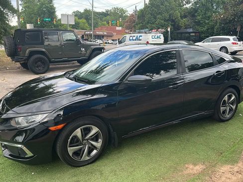 Used 2019 Honda Civic LX image 4