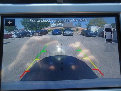 Used 2017 Lincoln MKZ Premiere FWD image 17