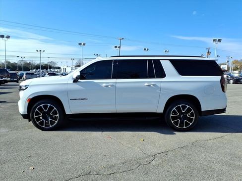 Certified 2022 Chevrolet Suburban RST w/ Sport Performance Package image 8