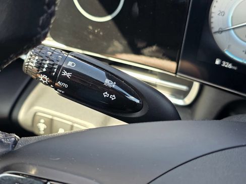 Used 2024 Hyundai Elantra Limited FWD image 36