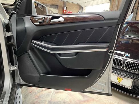 Used 2013 Mercedes-Benz GL 450 4MATIC image 34