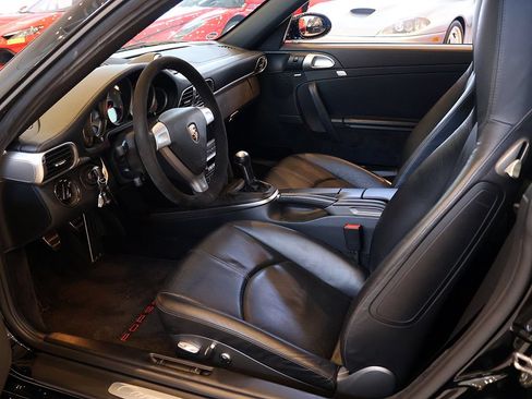 Used 2005 Porsche 911 Carrera S RWD image 4