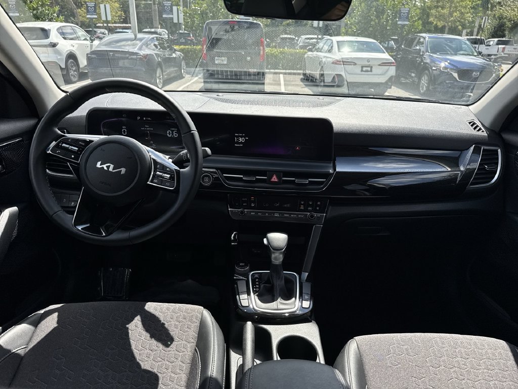Used 2025 Kia Seltos S FWD image 14