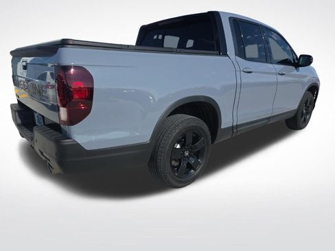 Used 2025 Honda Ridgeline Black Edition image 40