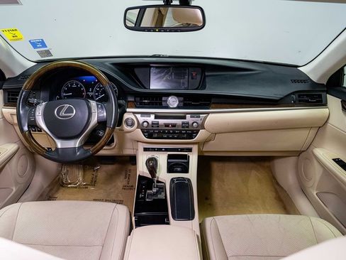 Used 2013 Lexus ES 350 w/ Luxury Pkg FWD image 26